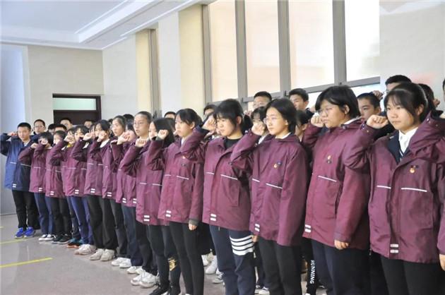 外盘头条:马斯克回应特斯拉研发支出远低于苹果称企业存差异 债王料美将衰退美股估值过高 美科技业裁员加速